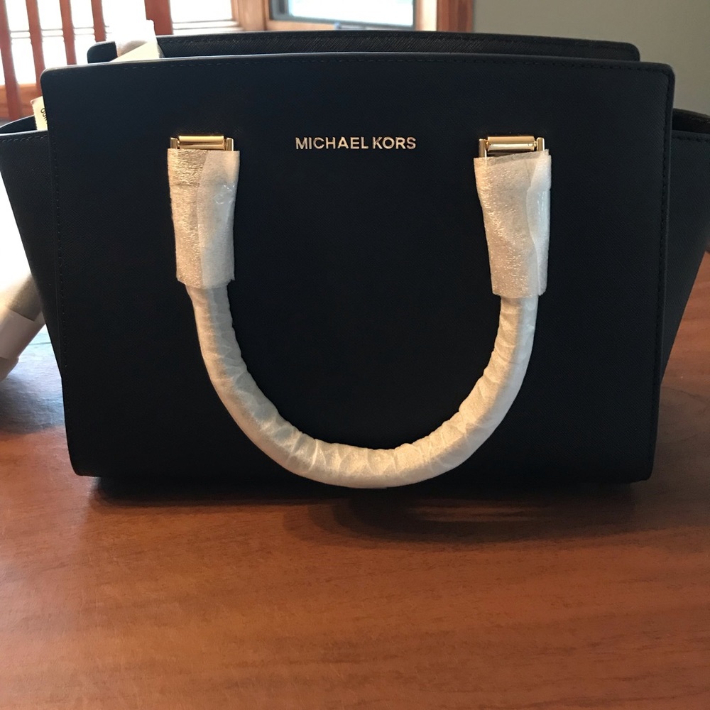 New Michael Kors Selma Satchel Black